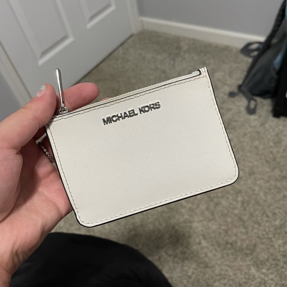 Michael kors coin/card holder.
